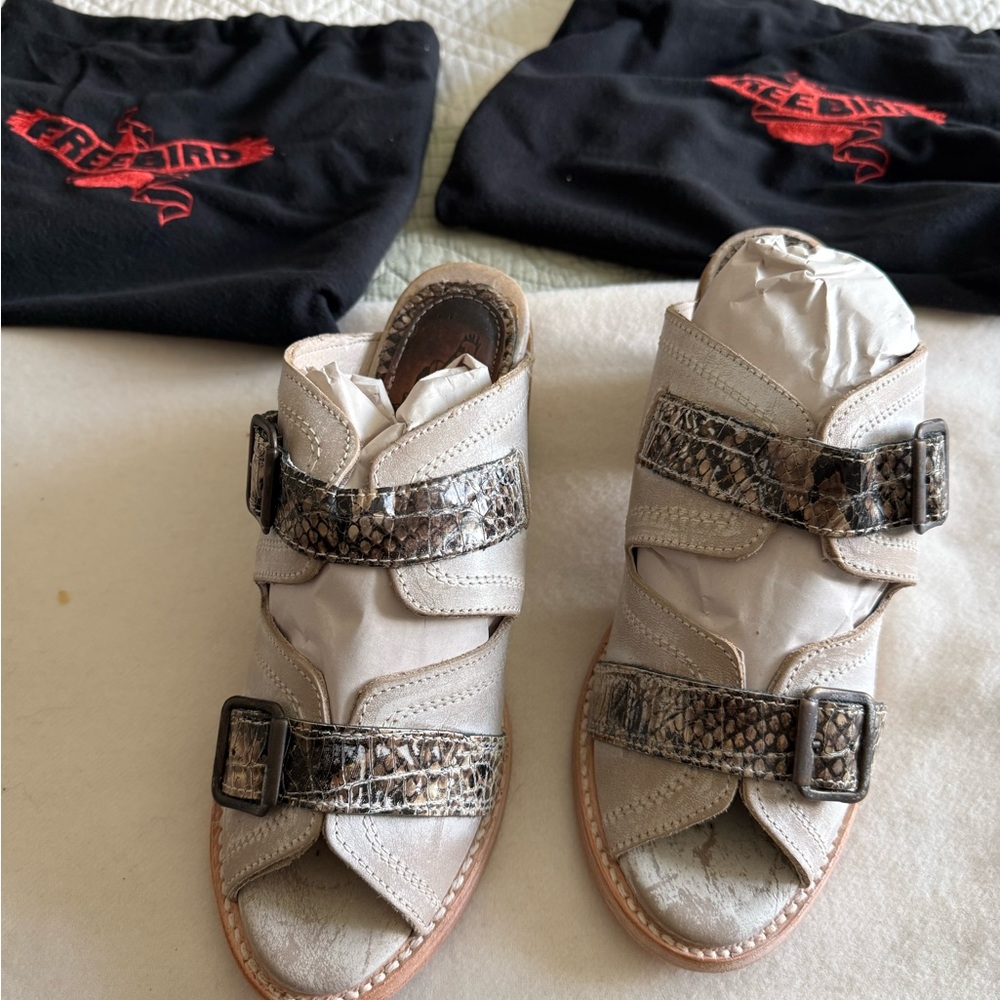 Freebird women’s Beige and Snake Print Sandals